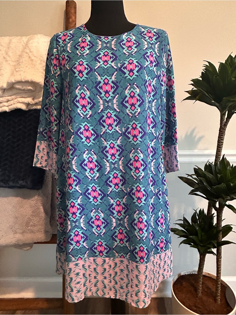 Everly Teal Dress with Pink and Purple Geometric Print Size Medium